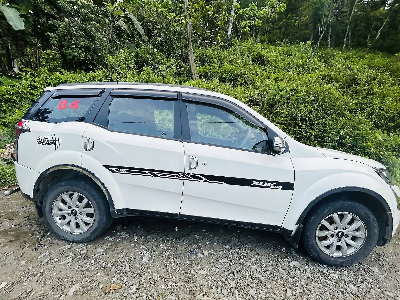 2013 महिंद्रा XUV500 w8 1