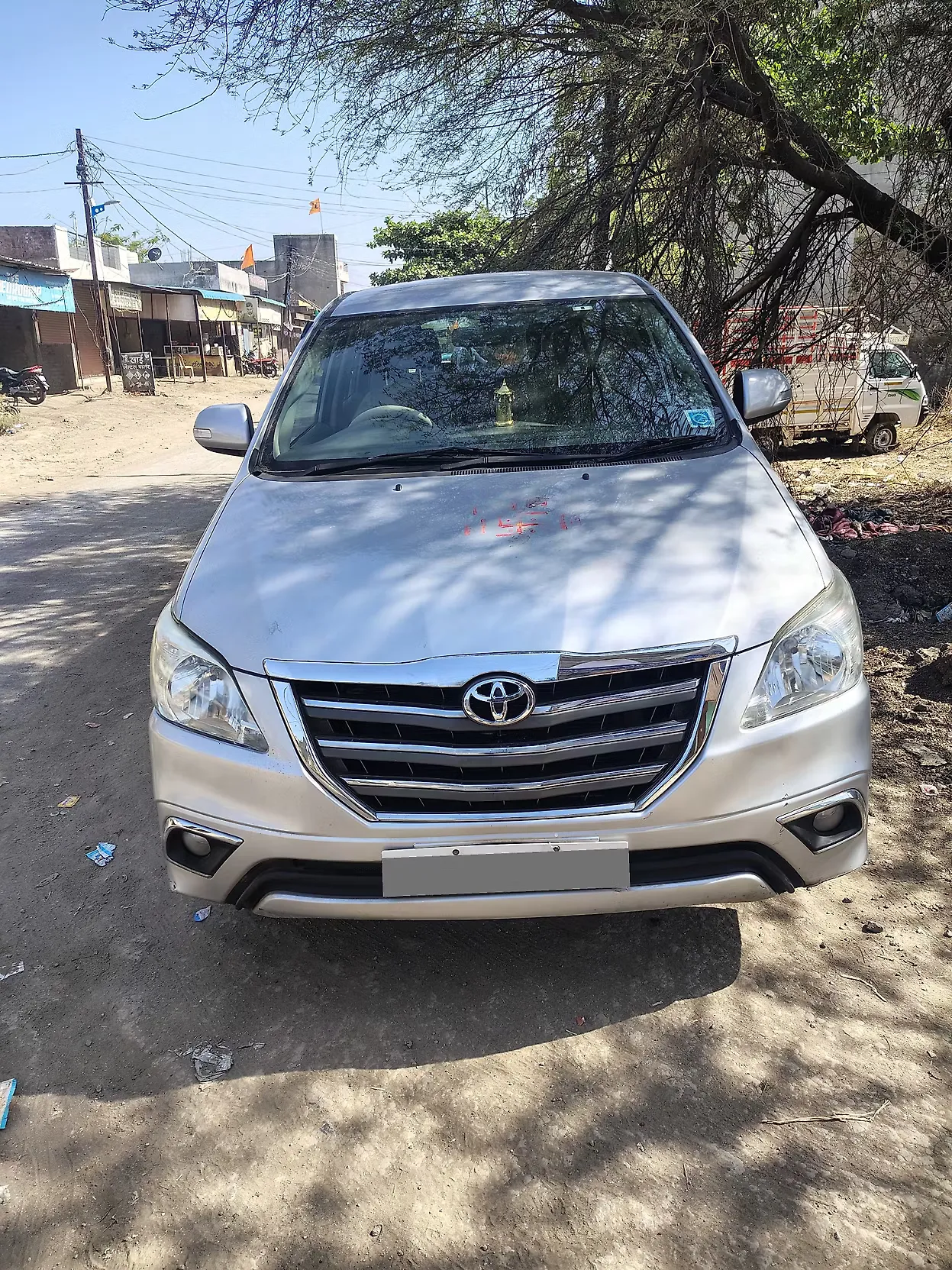 2014 Toyota Innova 2.5 G 7 STR BS-IV 1