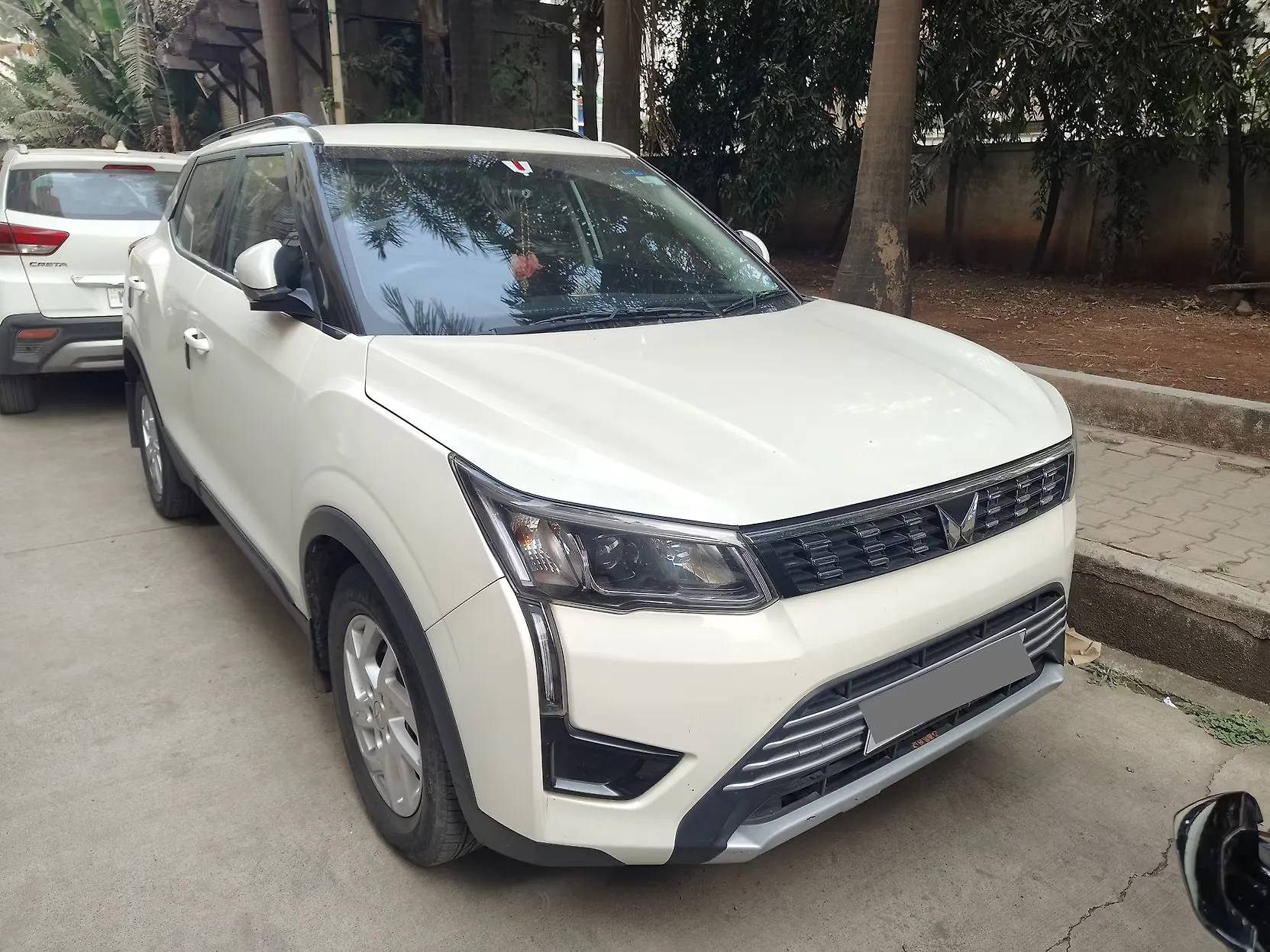 2023 Mahindra XUV300 W8 (O) 1.5 Diesel AMT 1