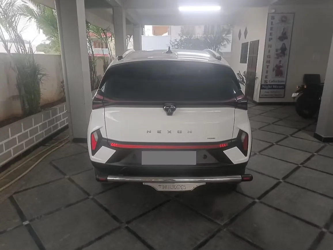 2025 टाटा नेक्सन Pure Plus Petrol 1.2L Turbo Automatic (AMT) 1