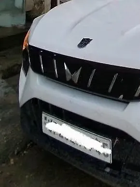 2025 Mahindra XUV 3XO AX5 Petrol 1.2L Turbo Automatic (TC) 1
