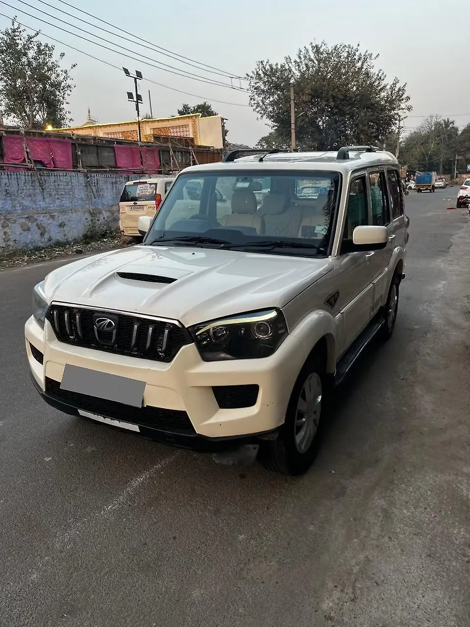 2016 Mahindra Scorpio S6 Plus 1