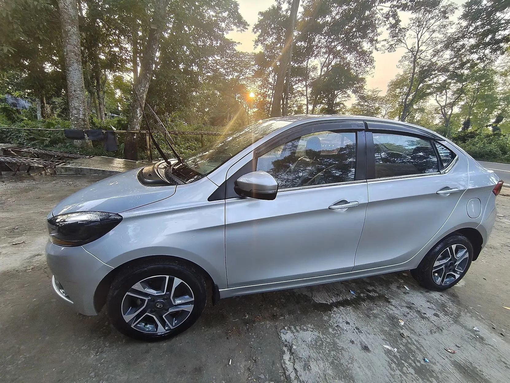 2018 Tata Tigor Revotron XZ 1