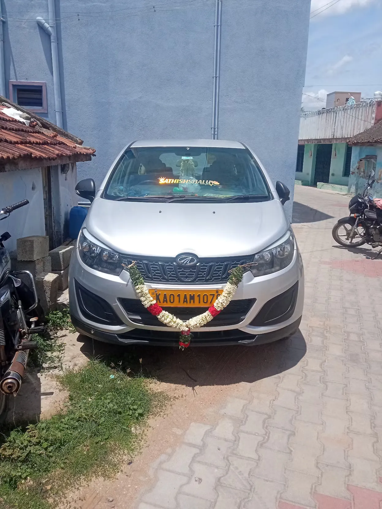 2021 Mahindra Marazzo M2 7 STR [2020] 1