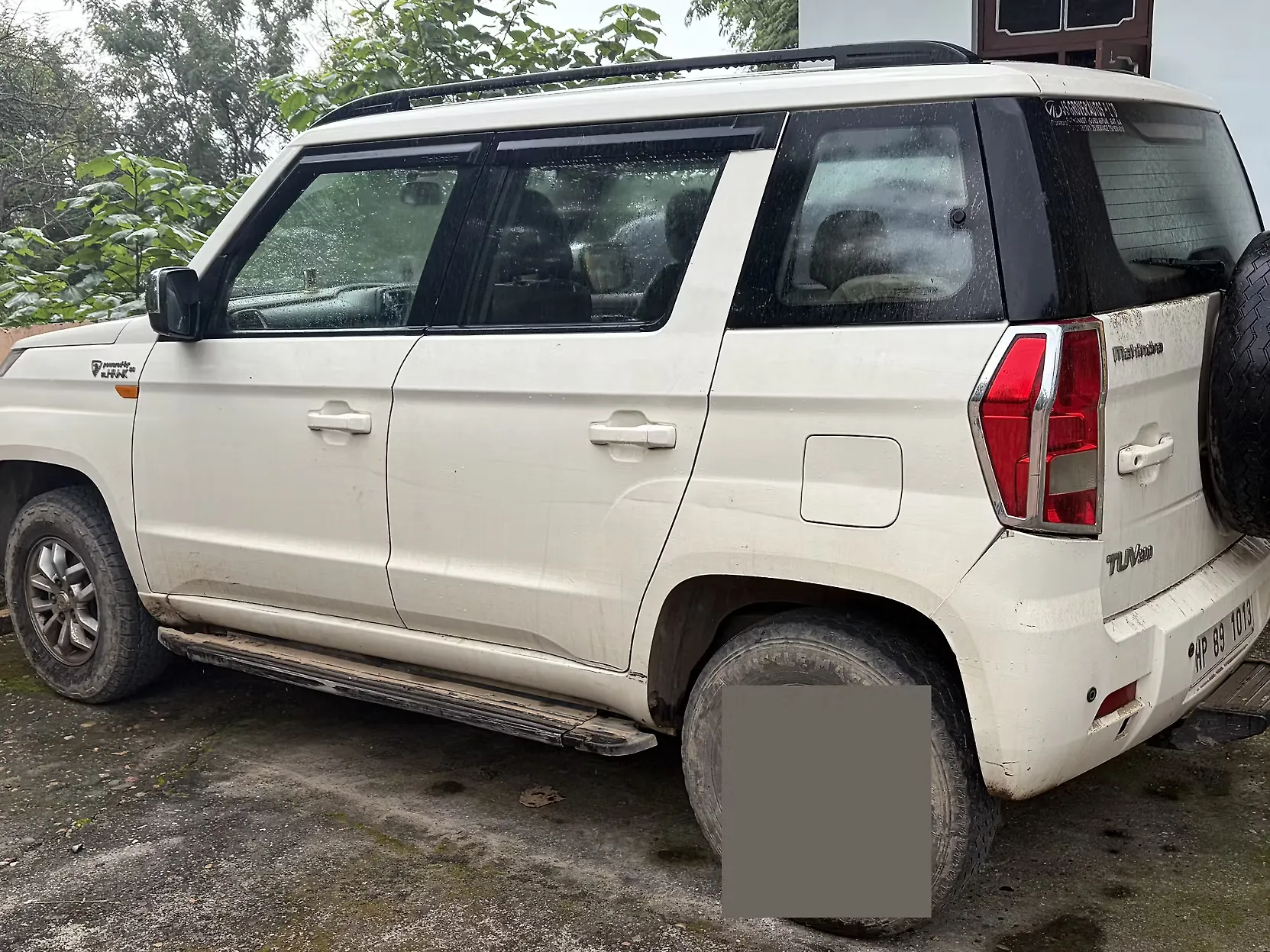 2017 महिंद्रा tuv300 t8 एमहॉक100 1