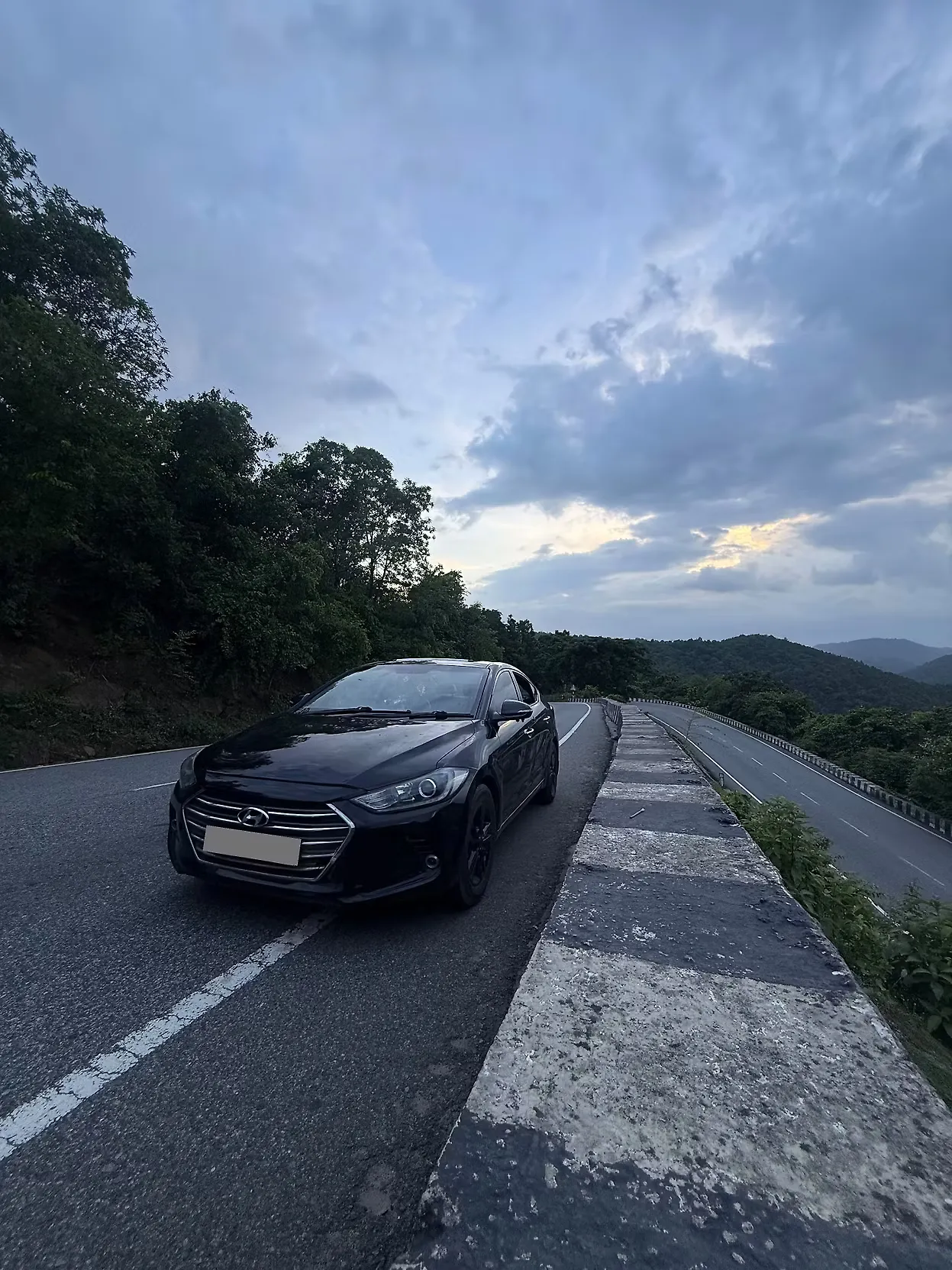 2017 Hyundai Elantra 2.0 SX (O) 1