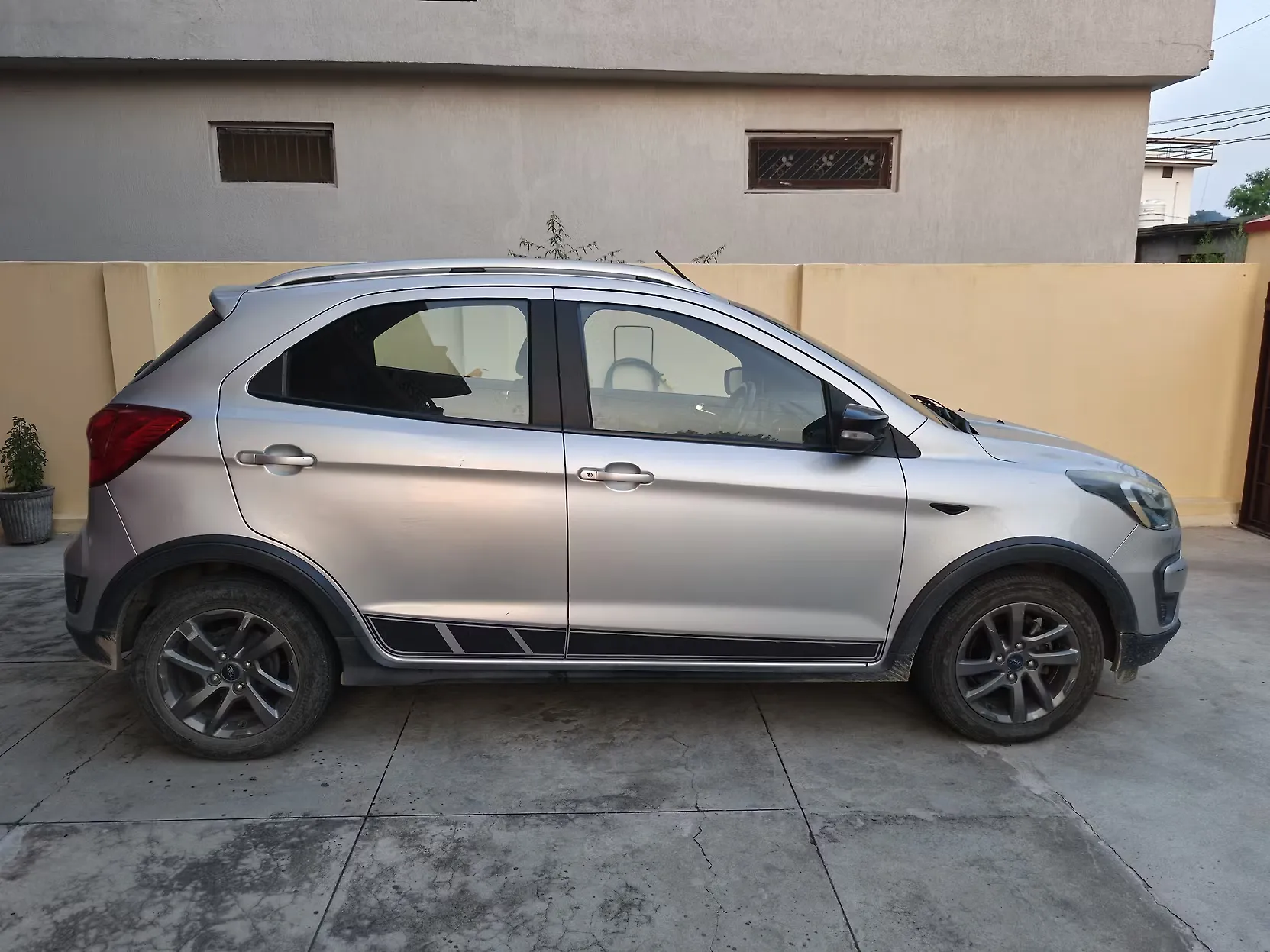 2018 फ़ोर्ड फ्रीस्टाइल ट्रेंड 1.2 ti-vct [2018-2019] 1