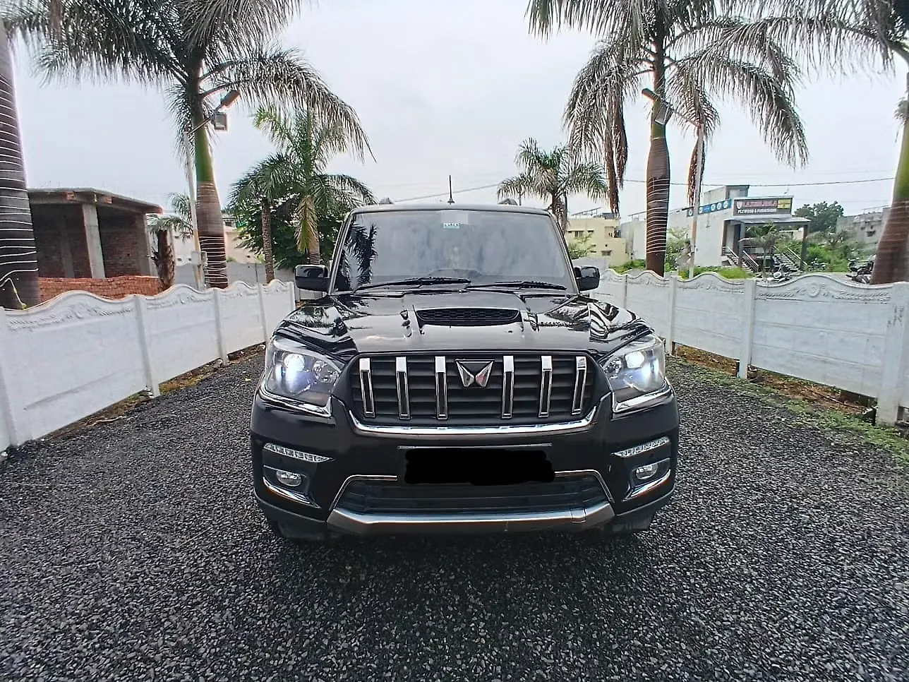 2024 Mahindra Scorpio S11 Diesel Turbo Manual 7 STR CC 1