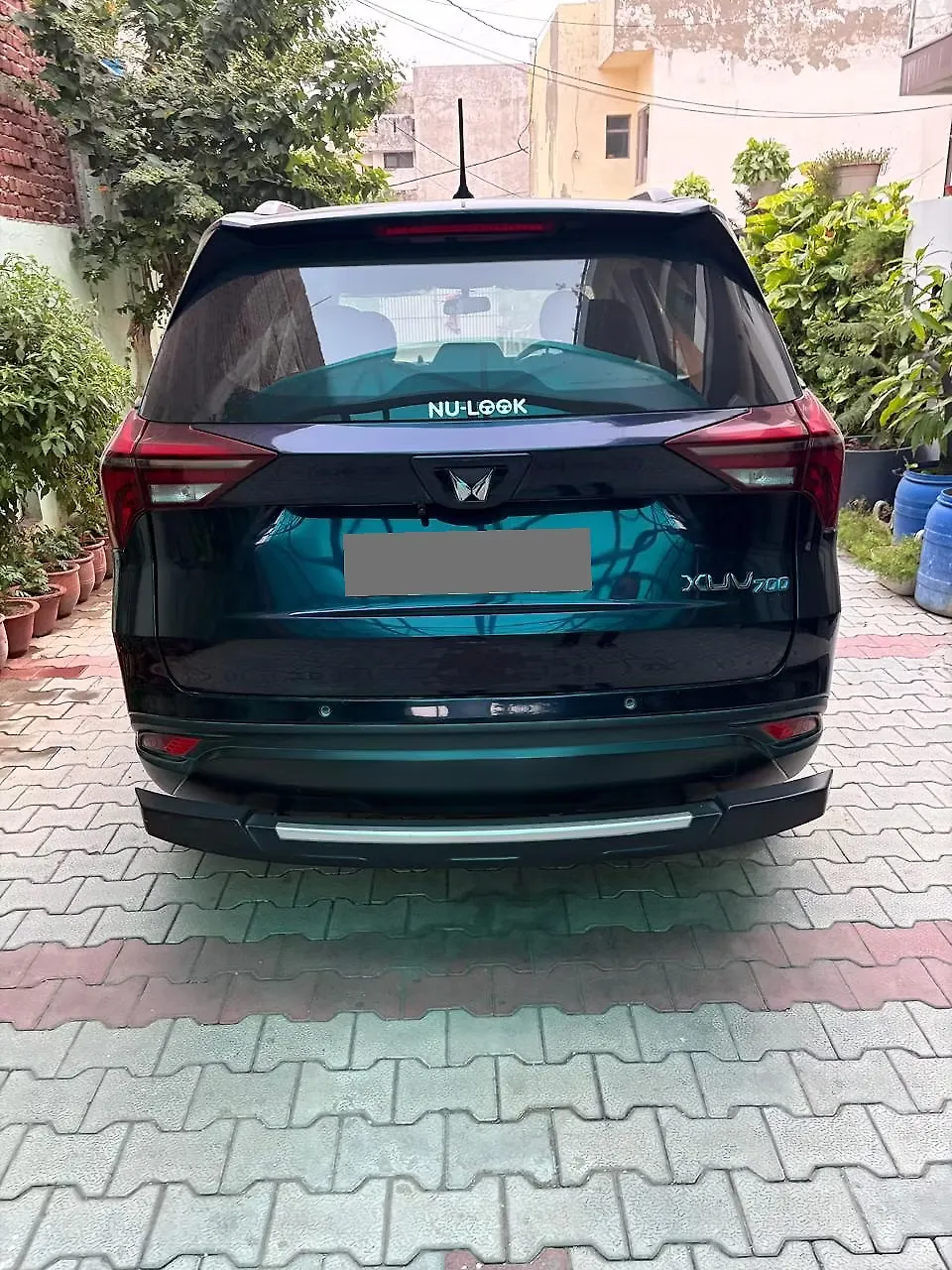 2022 Mahindra XUV700 AX 5 Petrol MT 5 STR [2021] 1