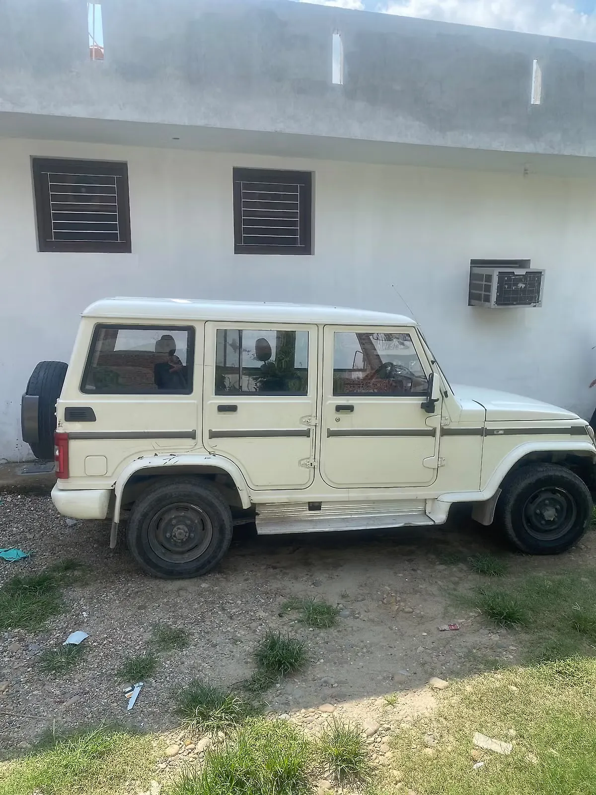 2011 Mahindra Bolero SLX BS IV 1