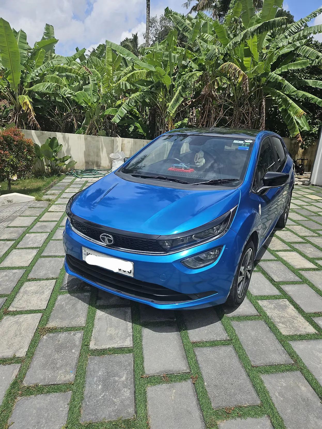 2021 Tata Altroz XZ Urban Petrol 1