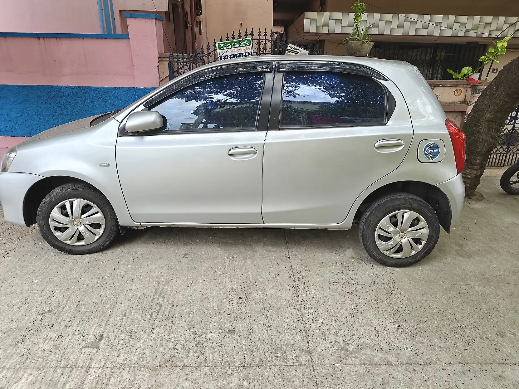 2012 Toyota Etios GD 1