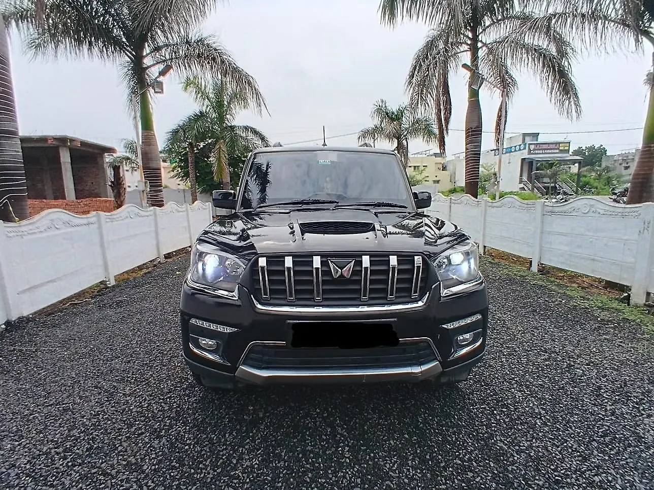 2024 Mahindra Scorpio S11 Diesel Turbo Manual 7 STR CC 1