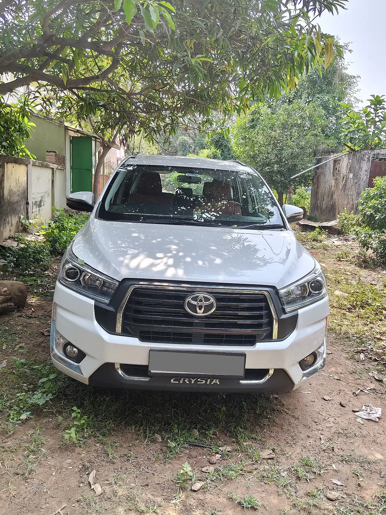 2026 Toyota Innova Crysta VX Diesel Manual 8 STR 1