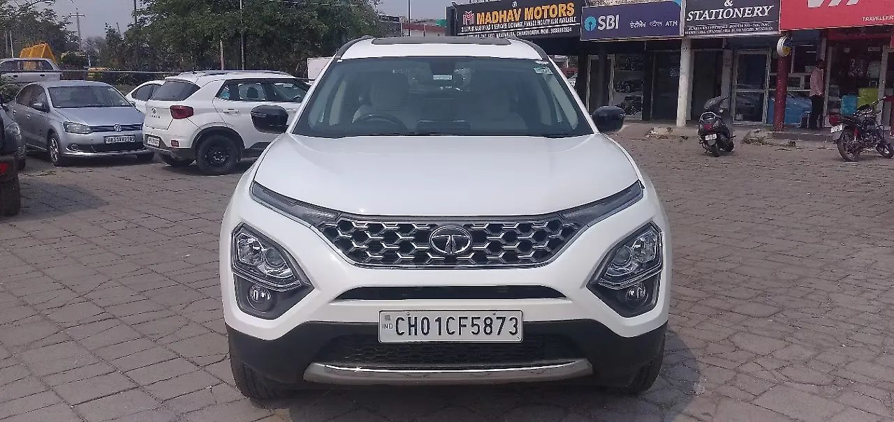 2021 Tata Safari XZA Plus 1