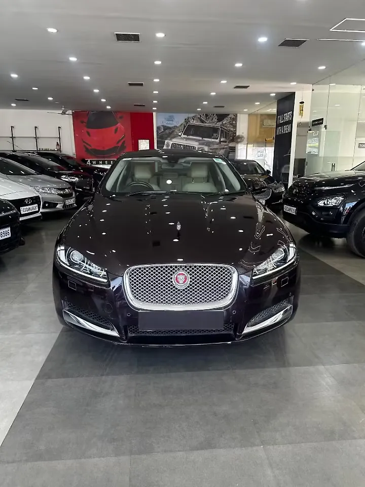 2014 Jaguar XF 2.2 Diesel Luxury 1