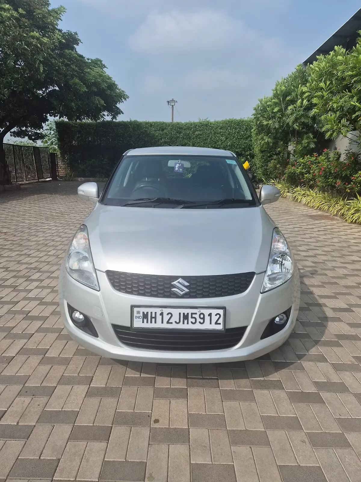 2013 Maruti Suzuki Swift ZXi 1