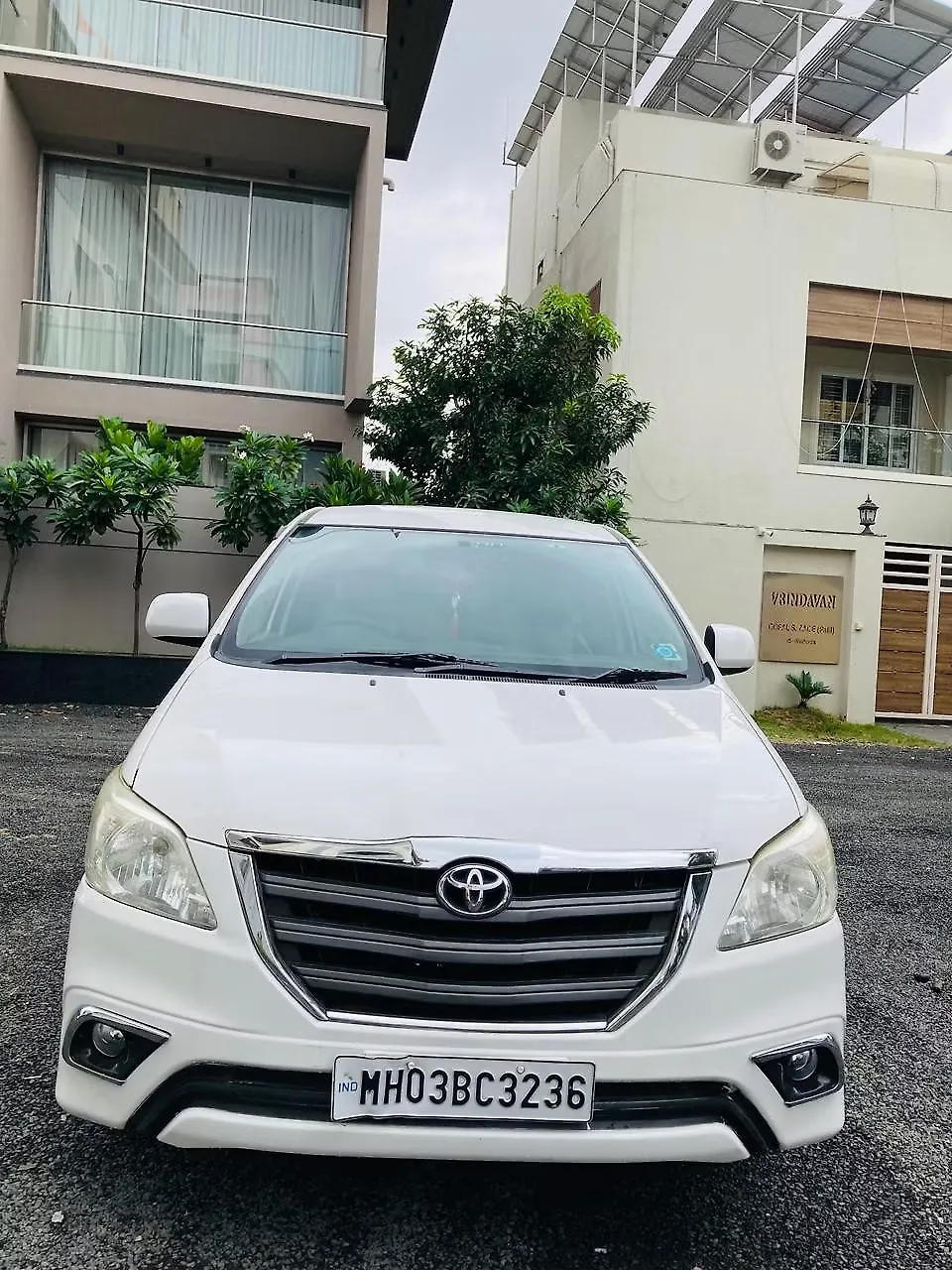 2015 Toyota Innova 2.5 G BS IV 7 STR 1