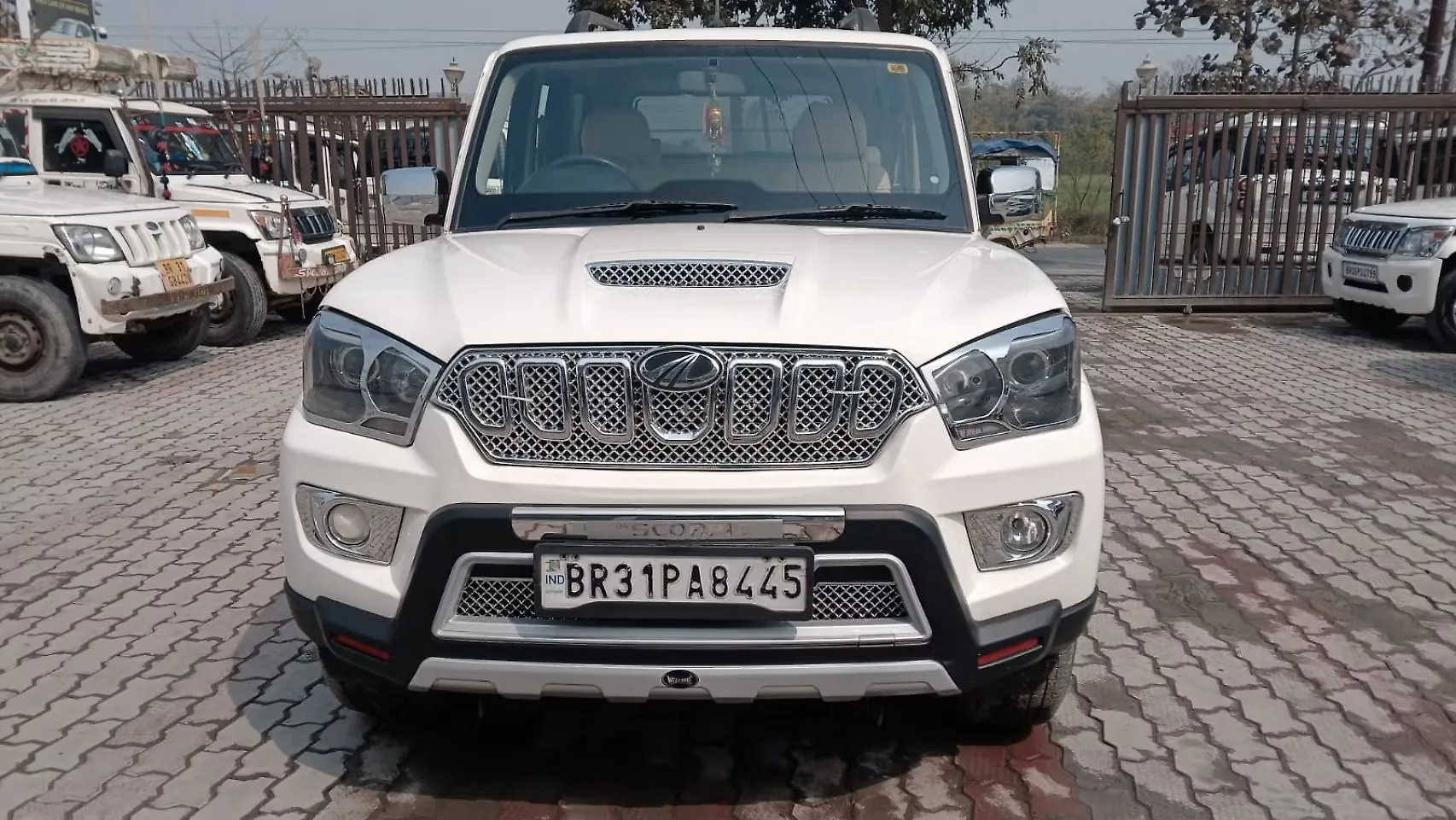 2020 Mahindra Scorpio S7 120 2WD 8 STR 1