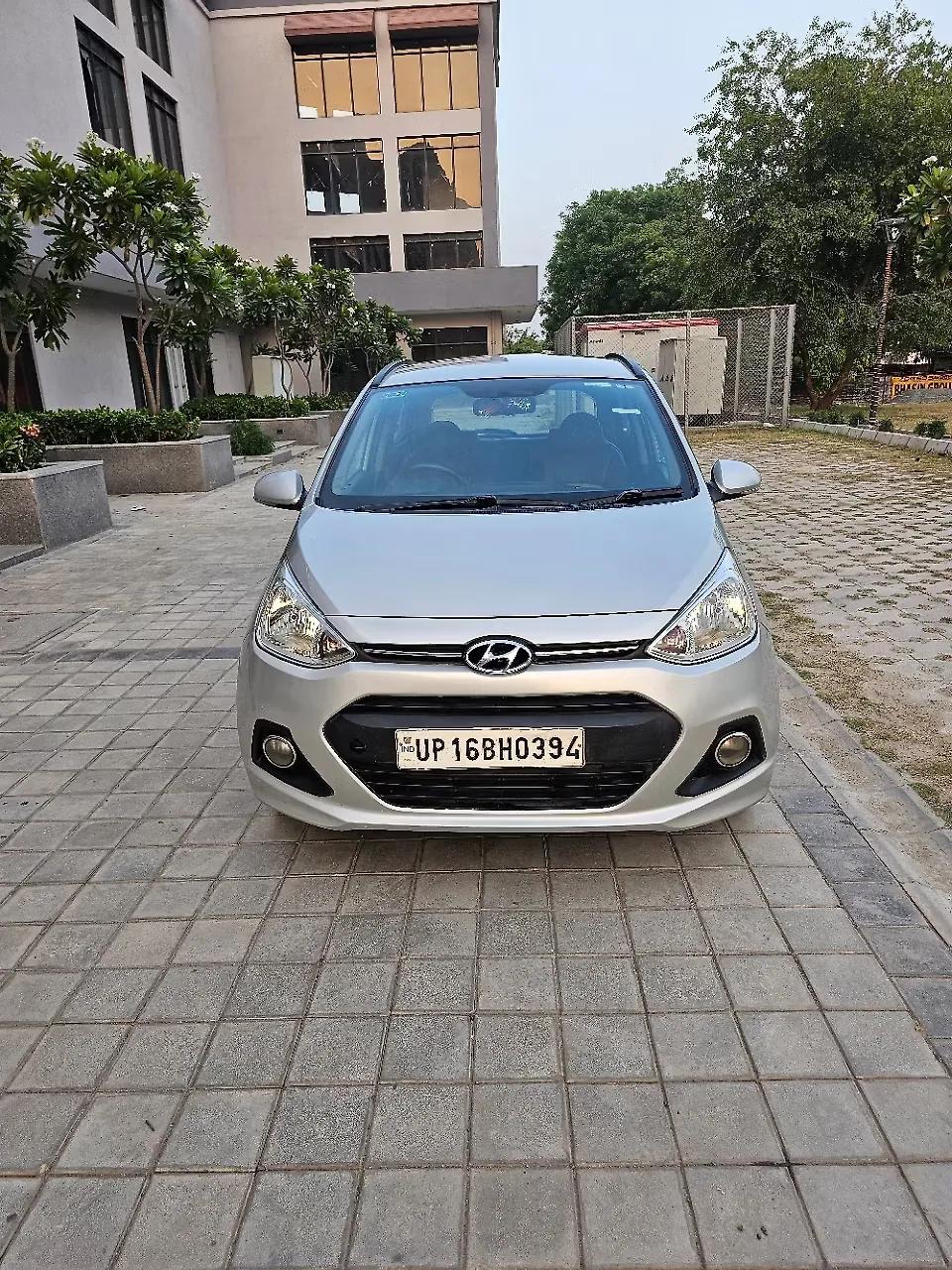 2016 Hyundai Grand i10 Asta 1.1 CRDi (O) [2013-2017] 1