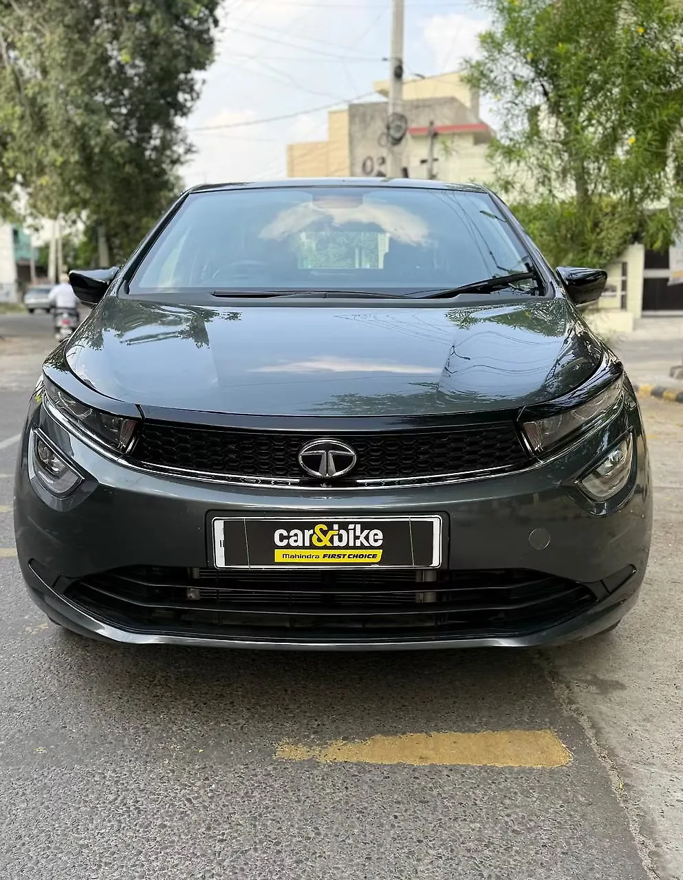 2023 Tata Altroz XZ Plus (S) 1