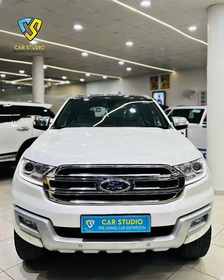 2017 Ford Endeavour Titanium 3.2 4x4 AT 1