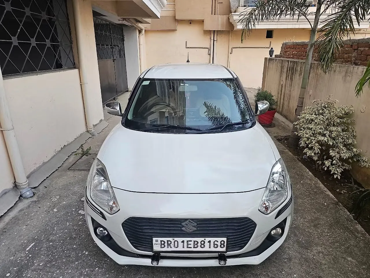 2019 Maruti Suzuki Swift VXi 1
