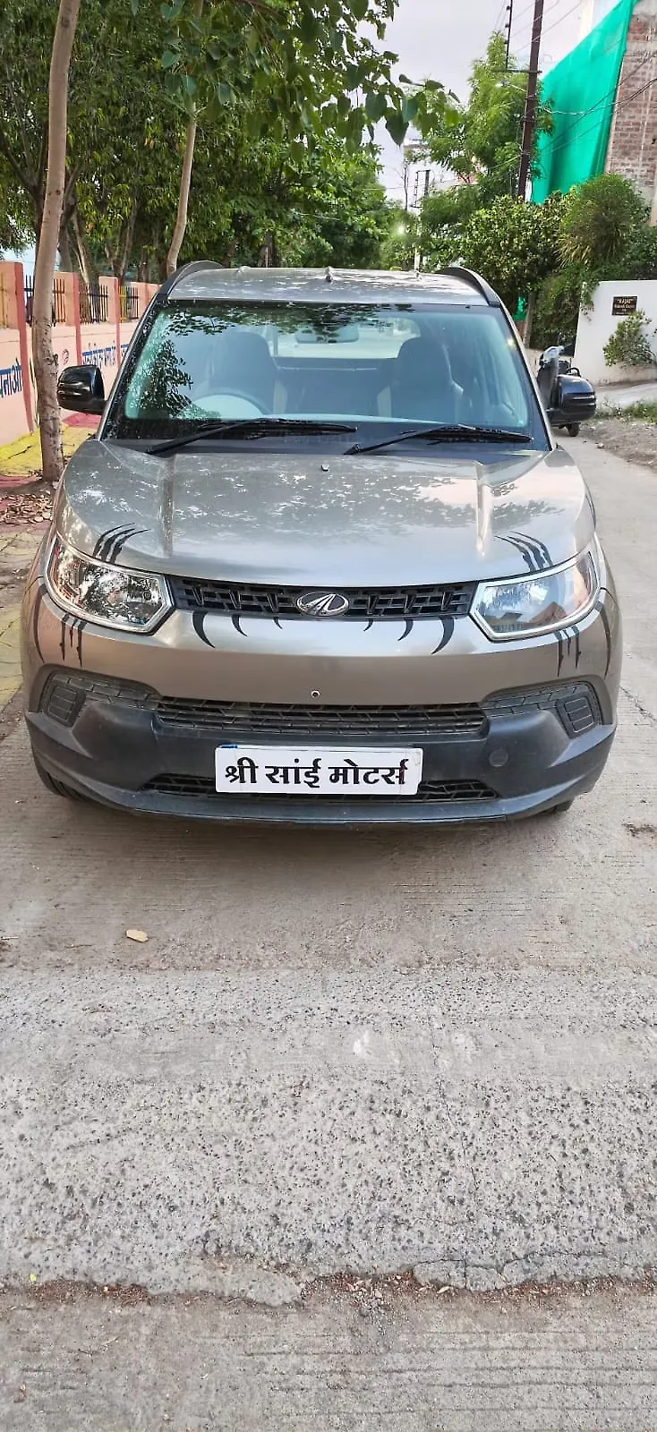 2017 महिंद्रा kuv100 k2 प्लस 6 str [2017-2020] 1