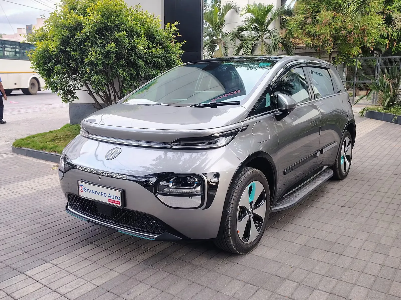 2025 MG Windsor EV Essence 38.0 kWh 1