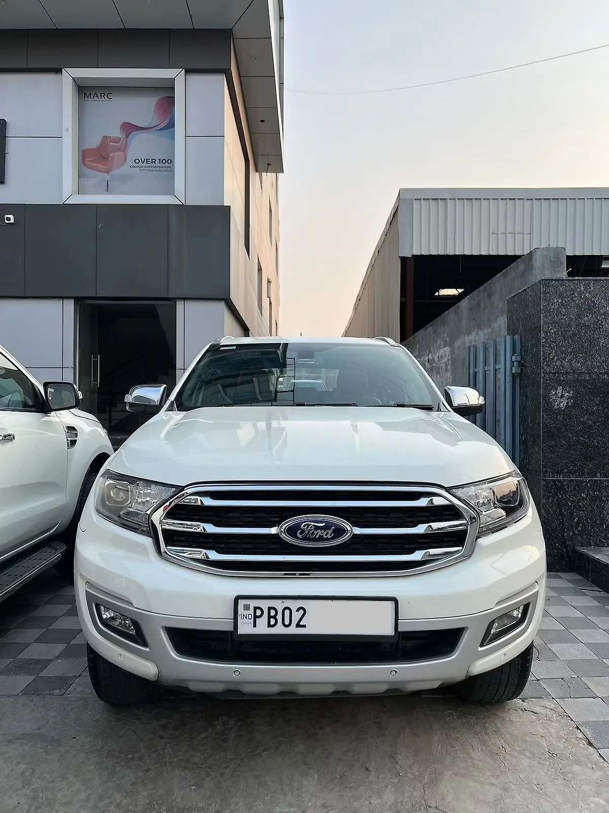 2020 Ford Endeavour Titanium 3.2 4x4 AT 1