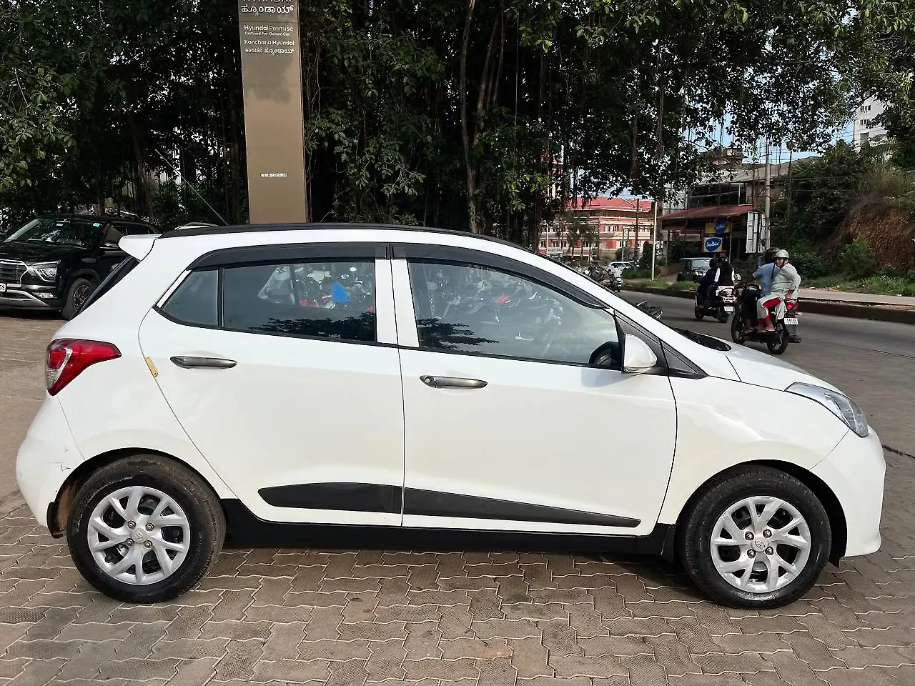 2018 Hyundai Grand i10 Sportz 1.2 Kappa VTVT [2017-2020] 1