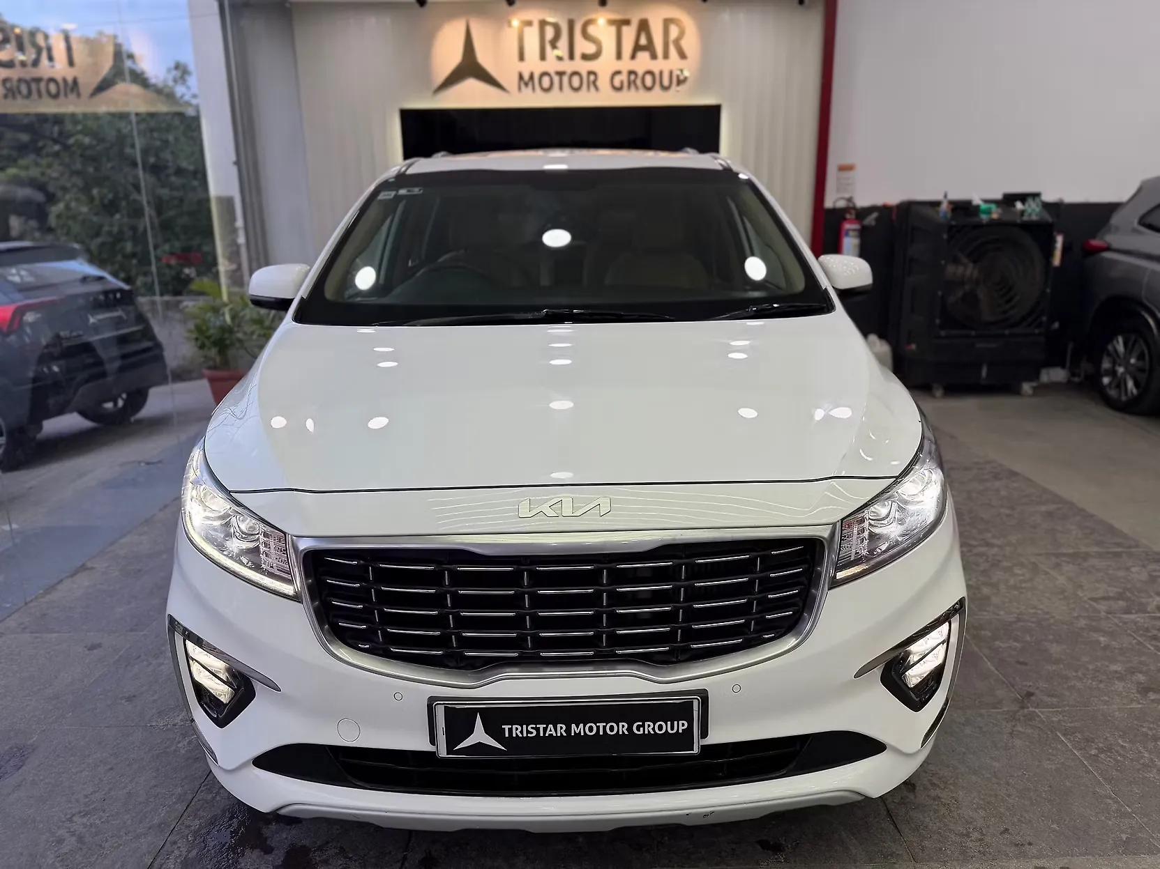 2021 Kia Carnival Limousine 7 STR 1