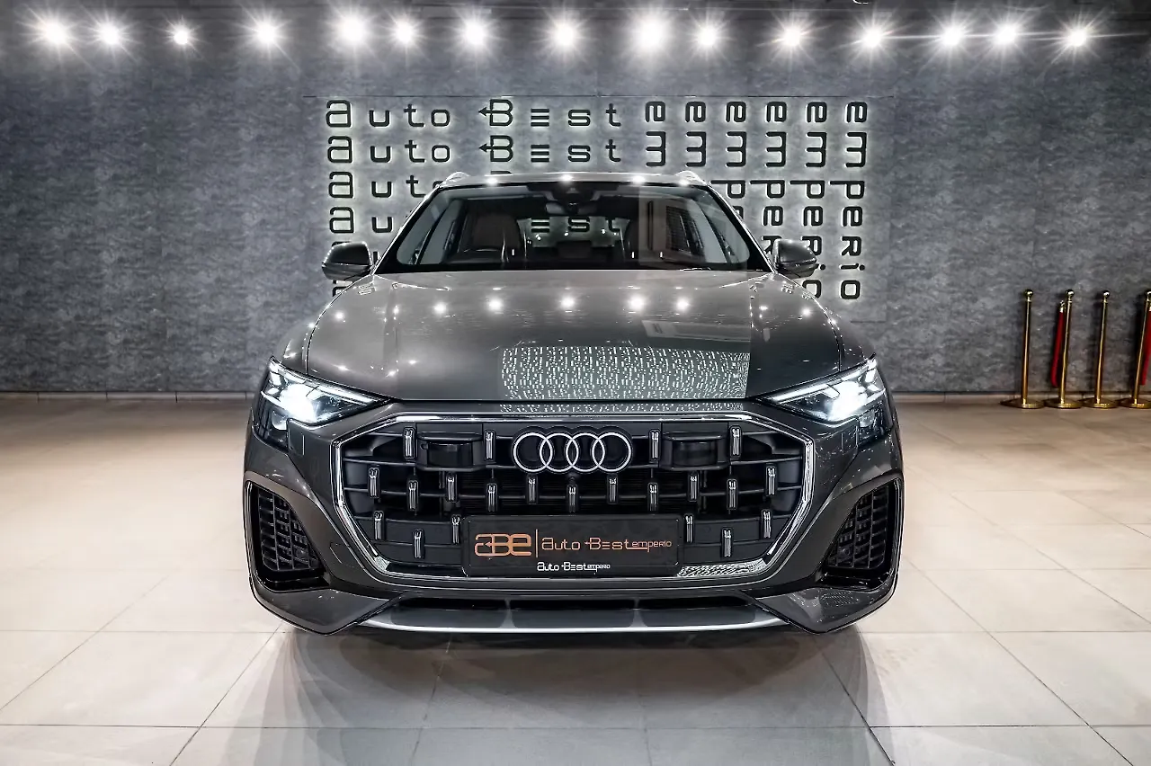 2024 Audi Q8 55 TFSI quattro 1
