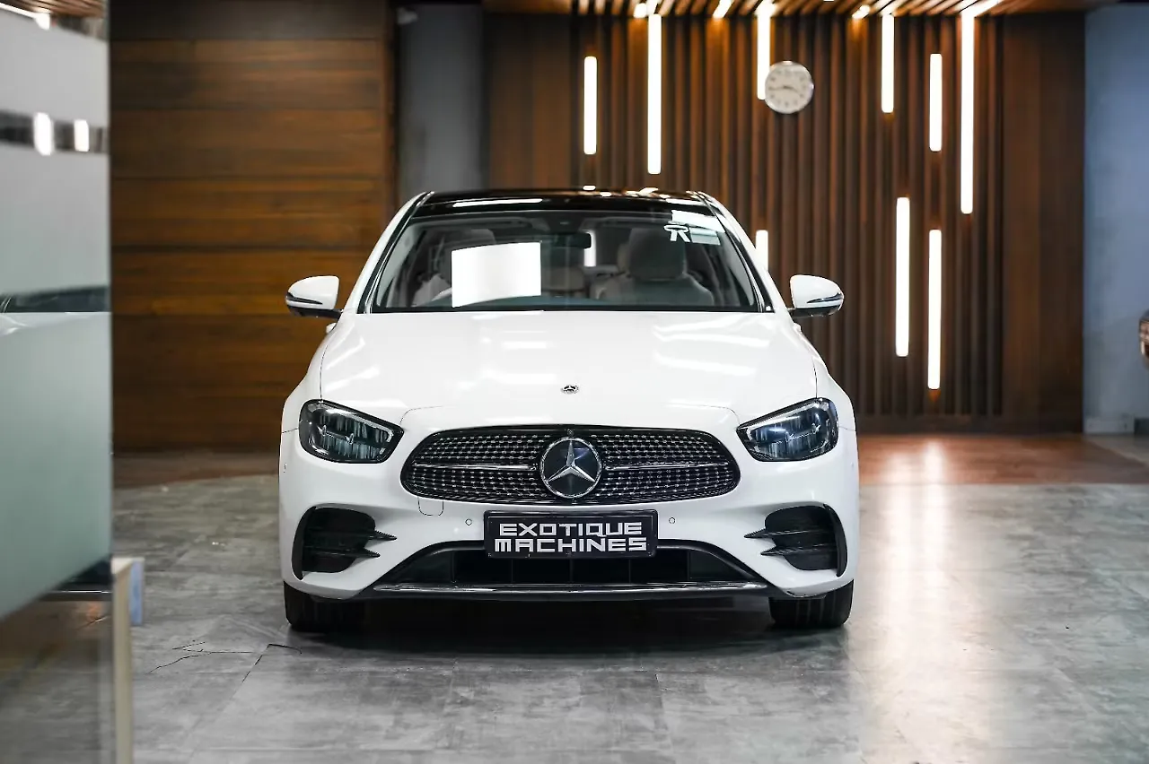 2024 मर्सिडीज़ बेंज़ E-क्लास E220d [2024-2025] 1