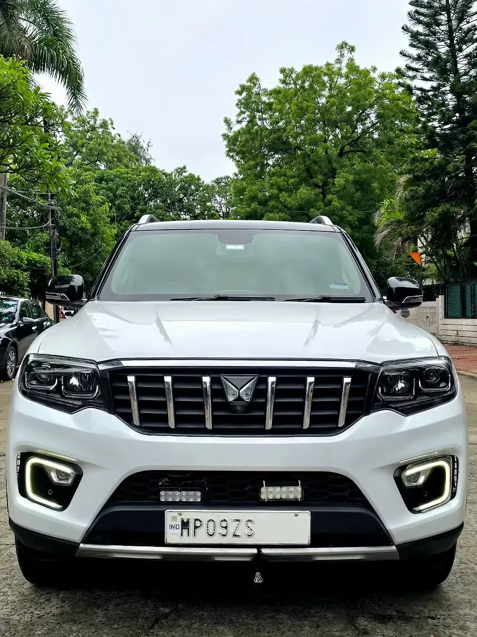 2023 महिंद्रा स्कॉर्पियो N Z8L डीज़ल 2WD 6 सीटर [2023-2024] 1