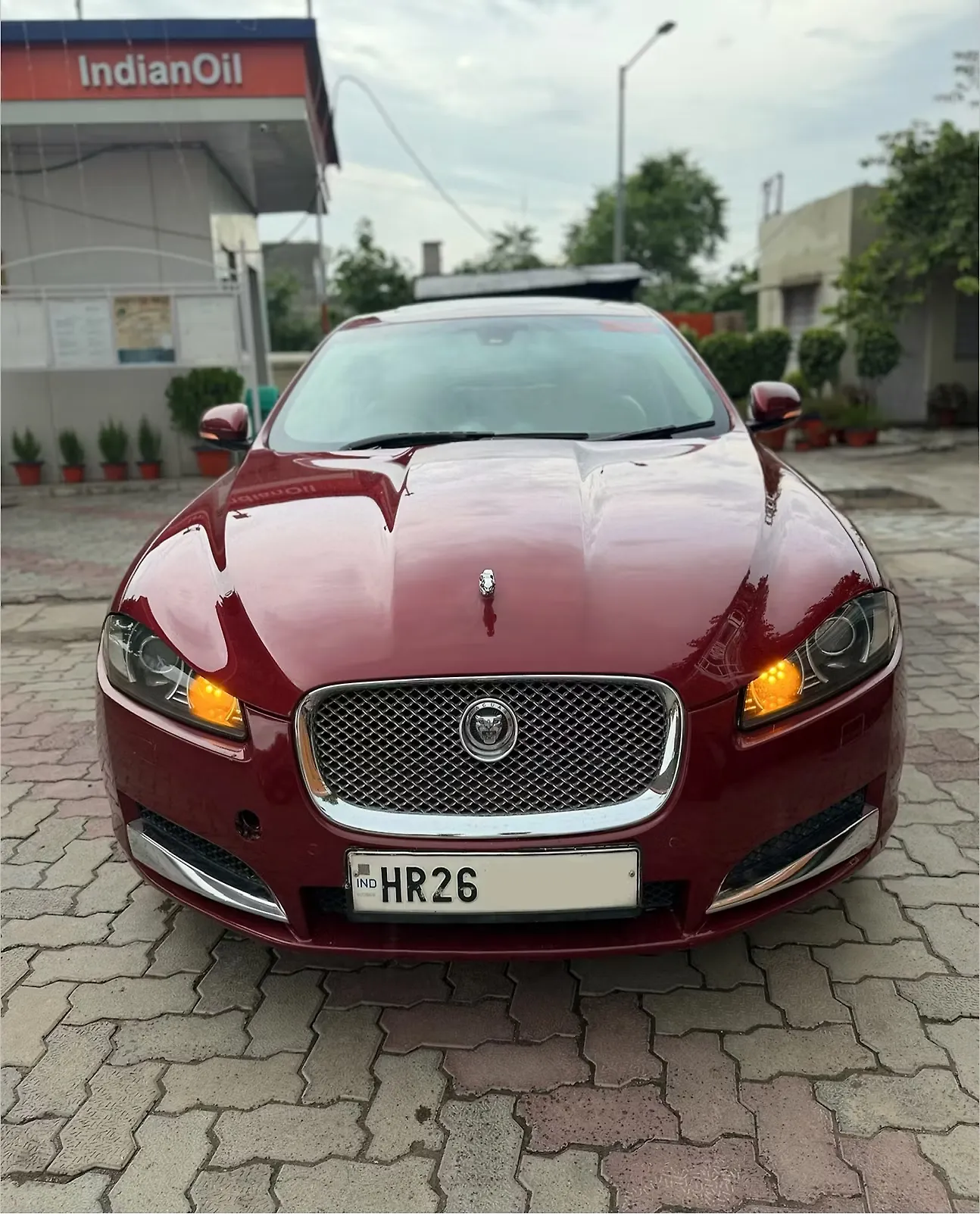 2012 Jaguar XF 3.0 V6 Premium Luxury 1