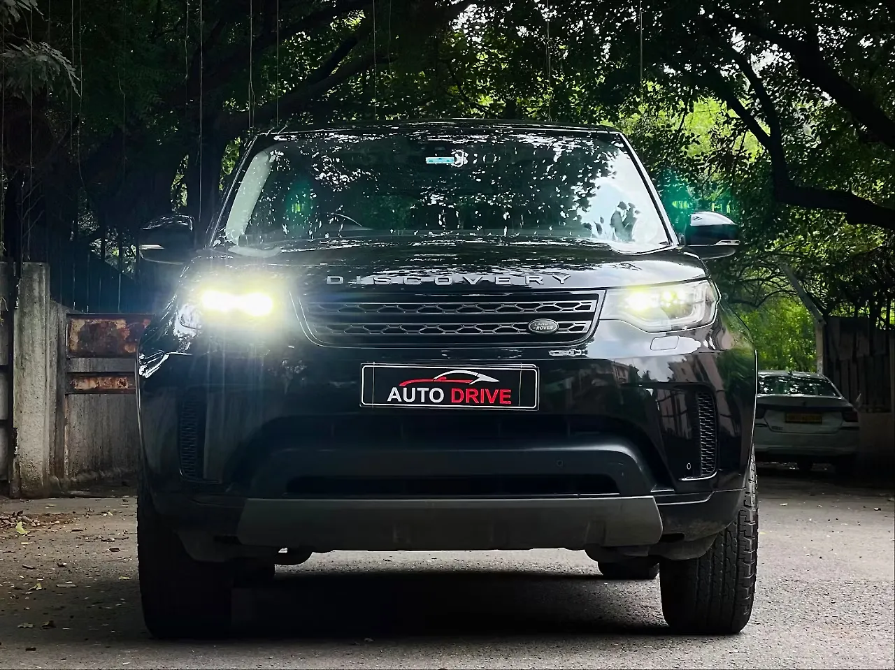 2019 Land Rover Discovery 3.0 SE Petrol 1