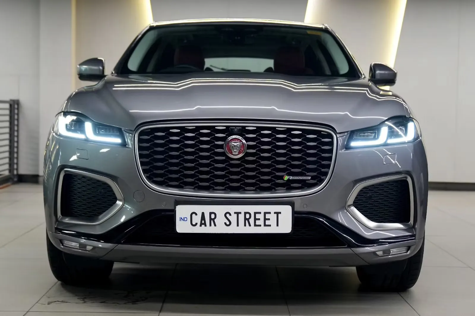 2023 Jaguar F-Pace S R-Dynamic 2.0 Diesel 1