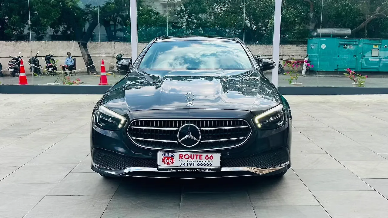 2022 Mercedes-Benz E-Class E 220d Exclusive [2021-2023] 1