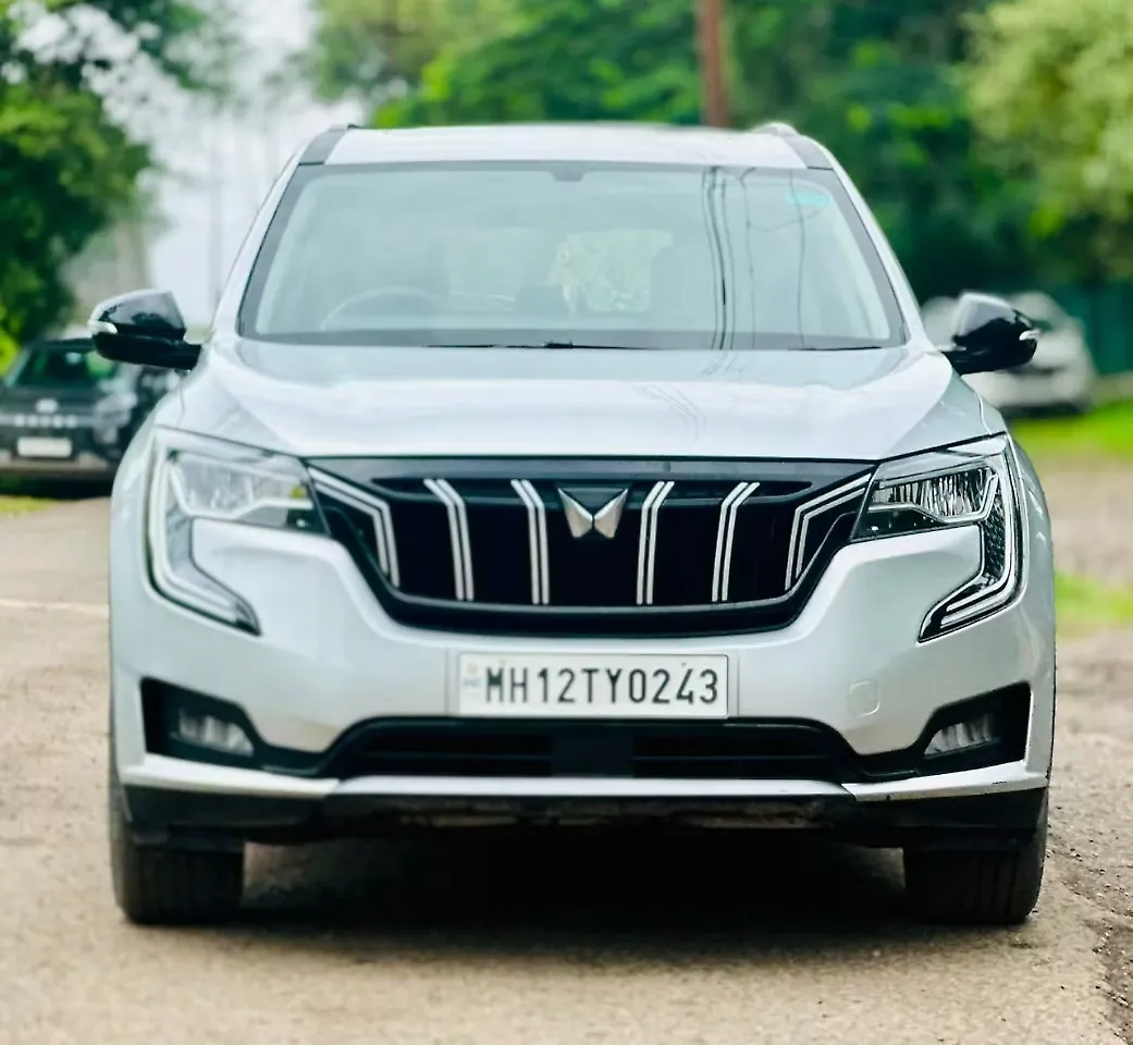2021 Mahindra XUV700 AX 5 Petrol MT 5 STR [2021] 1