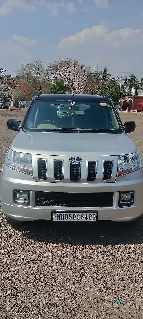 2018 Mahindra TUV300 T8 1