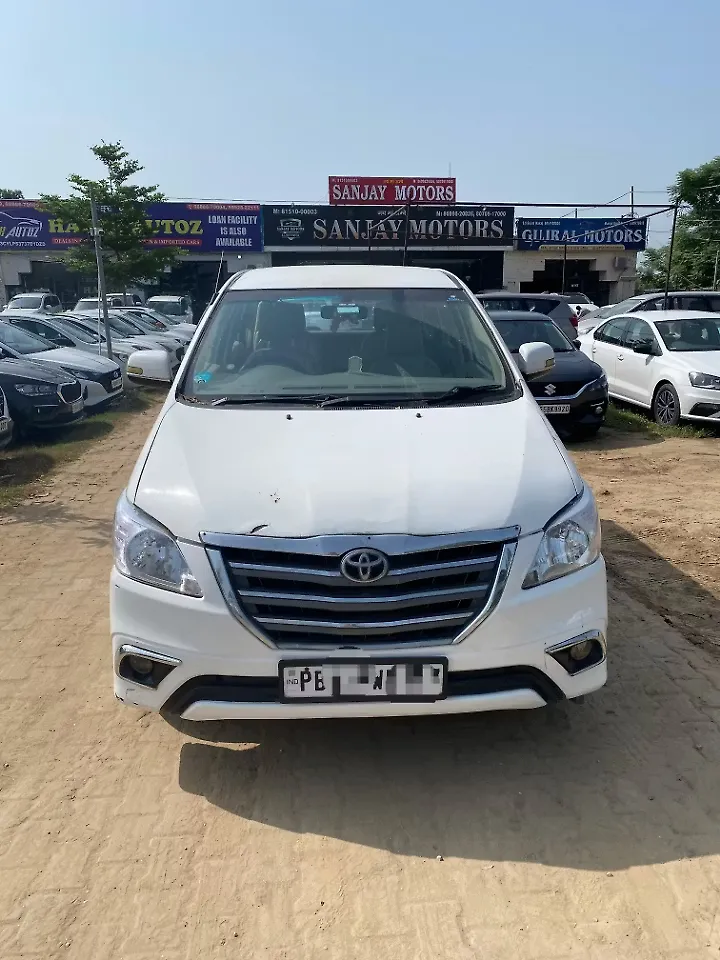 2007 Toyota Innova 2.5 G 7 STR BS-III 1