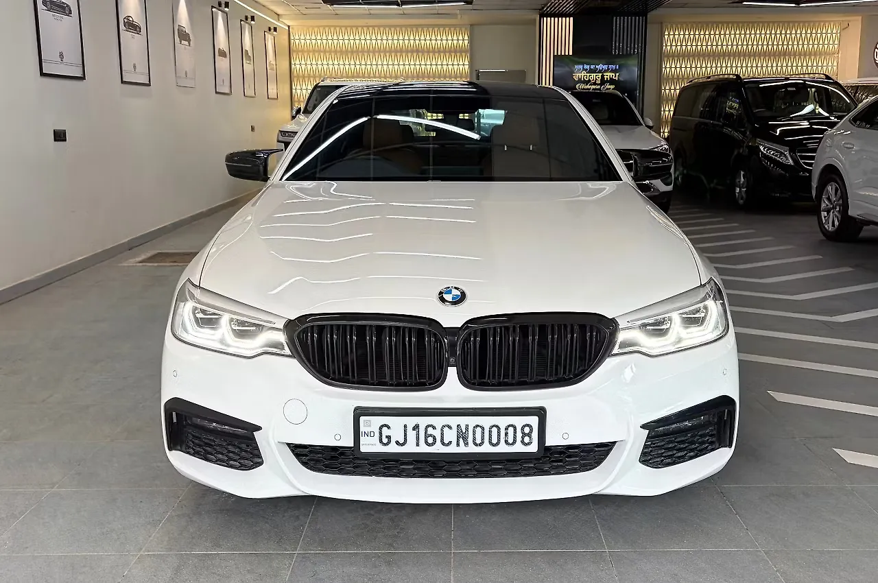 2019 BMW 5-Series 530i M Sport [2019-2019] 1