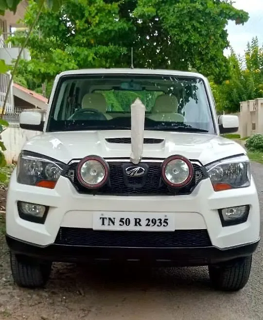 2015 Mahindra Scorpio S6 Plus 1