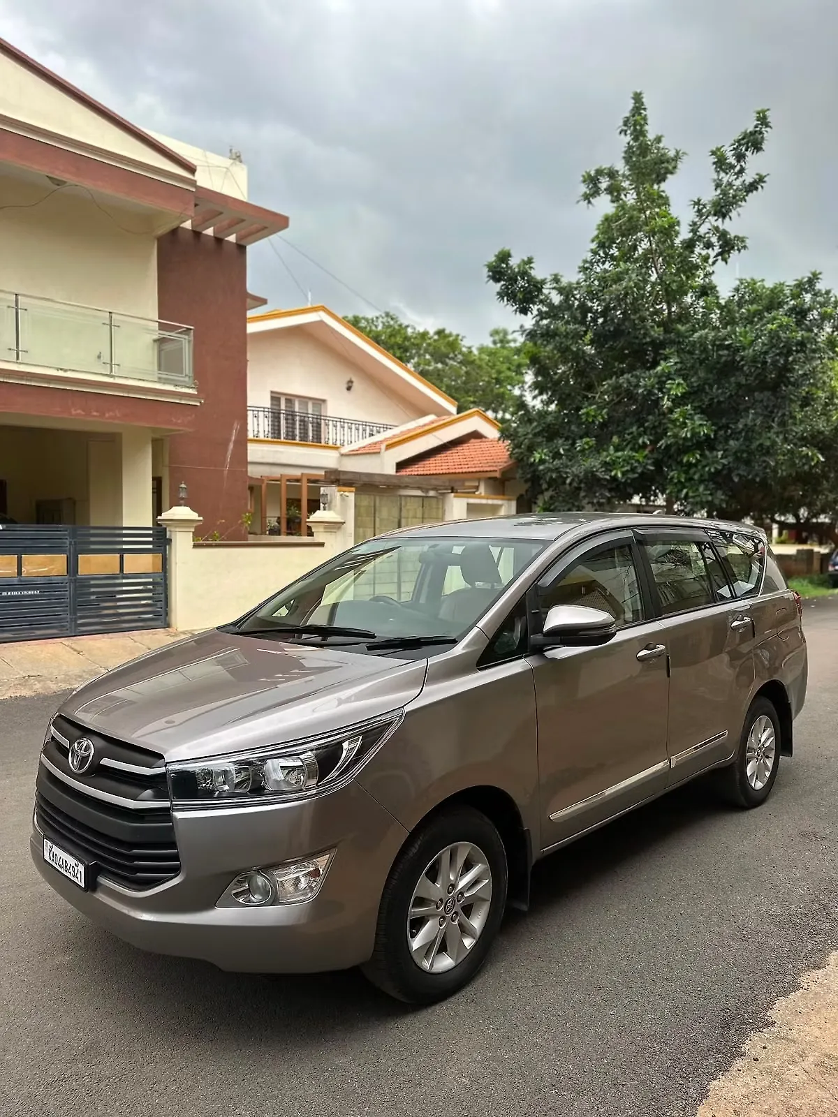 2018 Toyota Innova Crysta 2.4 GX 8 STR [2016-2020] 1