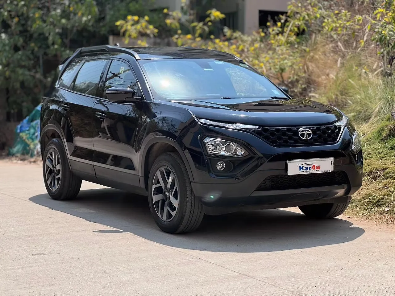 2022 Tata Safari XZA Plus 1
