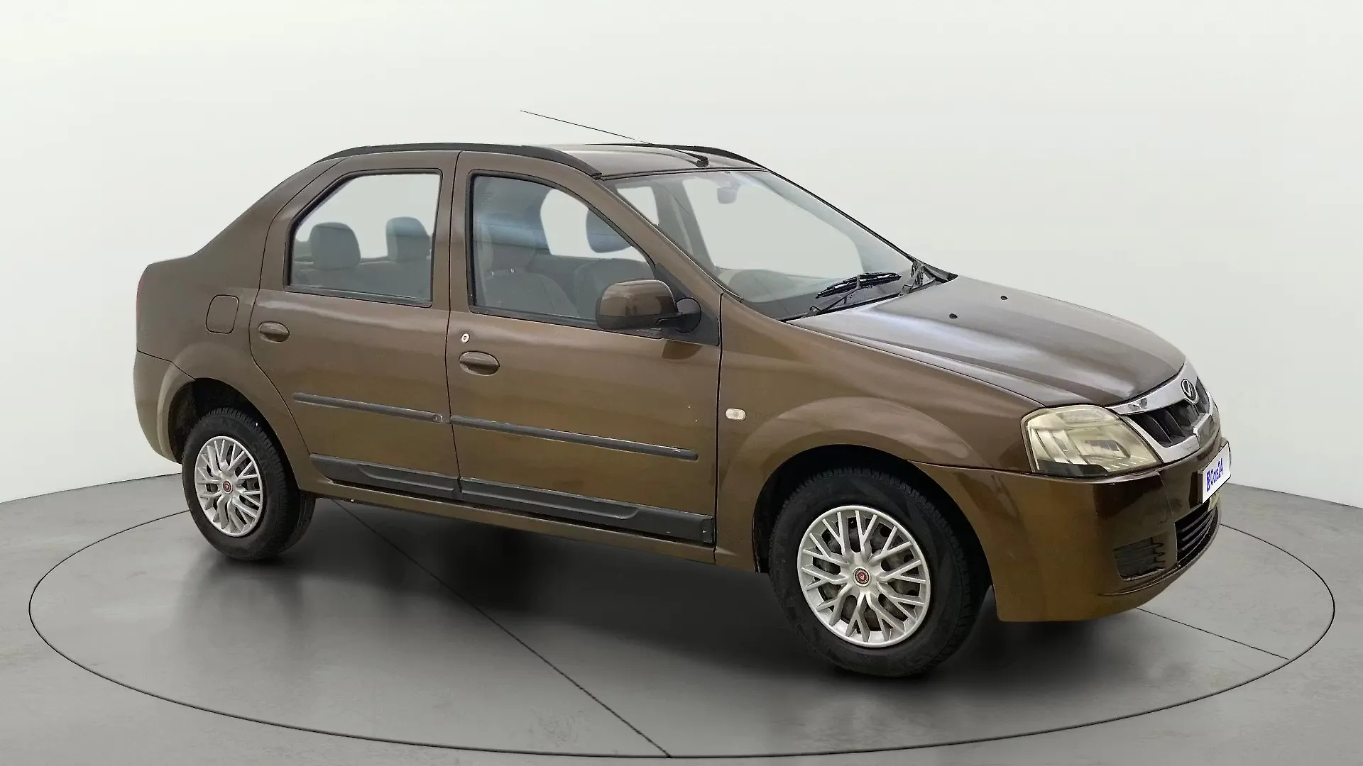 2012 महिंद्रा लोगन / वेरिटो 1.5 d6 bs-iii 1