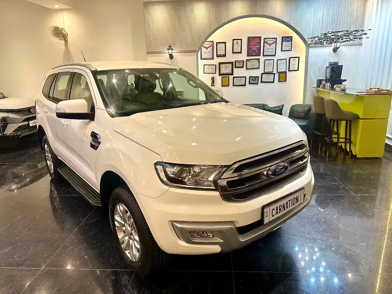 2017 Ford Endeavour Trend 2.2 4x2 AT 1
