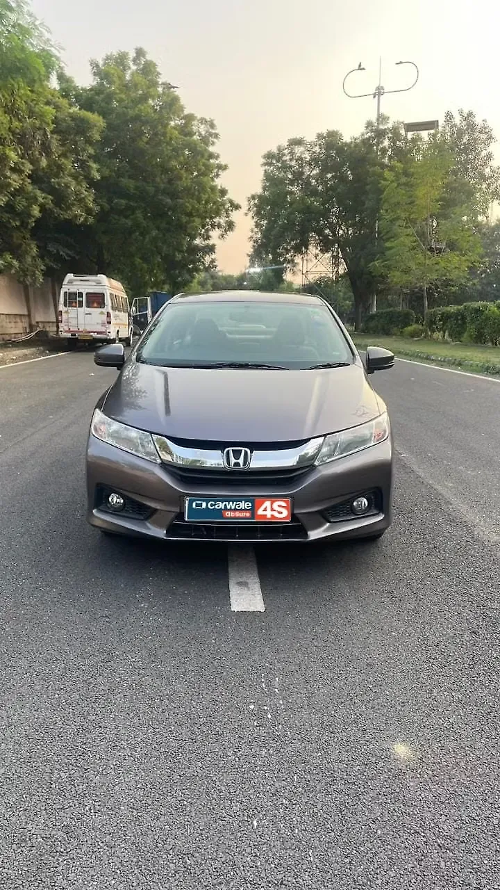 2016 Honda City V 1