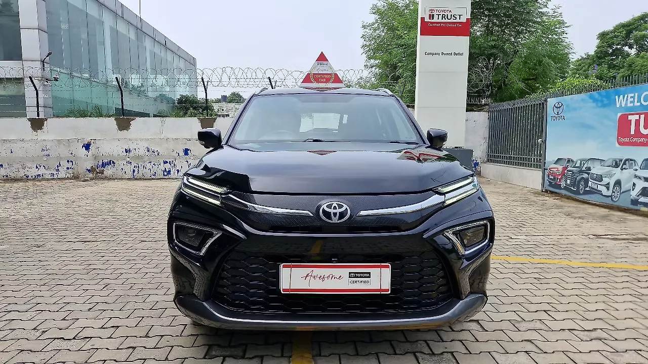 2024 Toyota Urban Cruiser Hyryder V Hybrid [2023-2025] 1